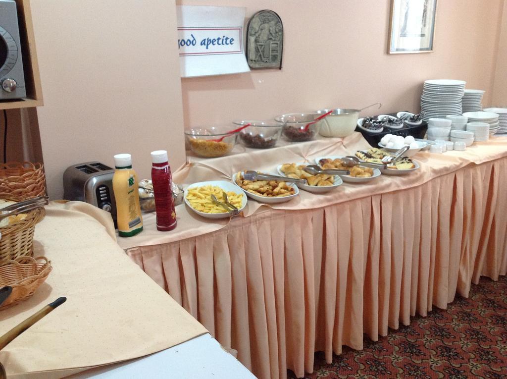 איסטמבול Yalta Hotel מראה חיצוני תמונה